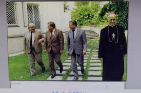 [Obrazek: images?q=tbn:ANd9GcSrz1dyhffmcPLwumEhYYN...xx0hSbpA&s]