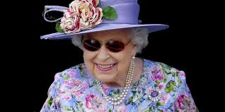 Tenue reine d'angleterre mariage harry. La Reine Offre Un Cadeau De Mariage Symbolique A Meghan Et Harry Marie Claire