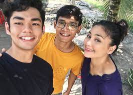Tengok je la jasmin hamid ni, manja dengan anak lelaki dia. Biodata Haziq Macquistan Pelakon Drama Patah Sayap Bertongkat Paruh Hiburan