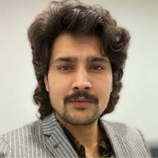 How to Become an Art Curator: A Guide