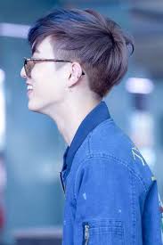 Korean Fade Hairstyle In 2020 Korean Hairstyle Korean Men Hairstyle Boy Hairstyles