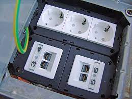 Wir suchen eine/n lkw & bus mechaniker / elektriker für unseren standort in 2700 wr. Danach Setzt Der Elektriker Dosen Fur Strom Telefon Ethernet Und Eventuell Sat Ein Tip Ethernet Verbindungen Konnen A Telefonanschluss Steckdosen Telefon