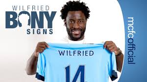 Wilfried bony sans club depuis 1 oct. Bony Signs Wilfried Bony S First Interview As A Man City Player Youtube