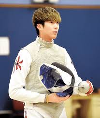 Jul 26, 2021 · fencer cheung ka long joined an exclusive club of athletes who won gold medals while representing hong kong with a win in the men's individual foil event final. Sometimes The Defining Moments å¼µå®¶æœ— Edgar Cheung Ka Long Facebook