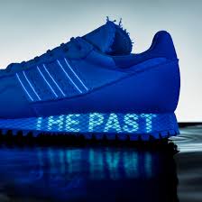 The Shoe Feature Frayed Sections While The Rubber Sole Appears To Have Been Chipped Away And Sneakers Men Fashion Adidas Shoes Originals White Adidas Trainers