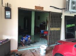 Ini bermakna, posisi cermin sisi perlu jauh ke luar dan tidak menampakan badan kereta kita sendiri. Kedai Cermin Gambar Dan Aluminium Ipoh Facebook