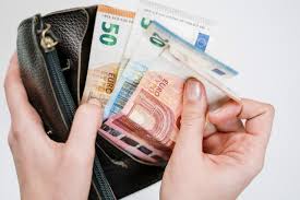 Solange ein patient (noch) geschäftsfähig ist, kann er durch eine so genannte vorsorgevollmacht eine vertrauensperson einsetzen, die zur interessenwahrnehmung dienen soll. Beschrankt Geschaftsfahig Was Heisst Das Annahatrecht Erklart Jugendtankstelle