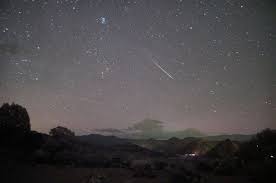 Perseid Meteor Shower What You Need To Know Perseid Meteor Shower Meteor Shower Stargazing