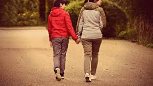 Ibu dan anak adalah upaya dibidang kesehatan yang menyangk ut p elayanan dan pemeliharaan. Seperti Apa Batasan Keintiman Fisik Ibu Angkat Dengan Anak Pra Remaja Health Liputan6 Com