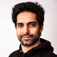 Daniel Hassett's Instagram, Twitter & Facebook