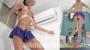 Dance Dance Revolution Braless Upskirt No Panties - XNXX.COM