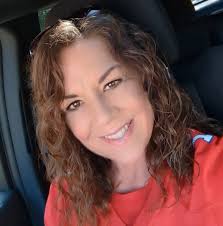 Elaine Cicchetti Destino