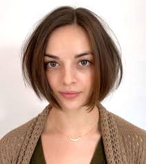 50 Stunning Neck Length Haircuts That Will Dazzle in 2025