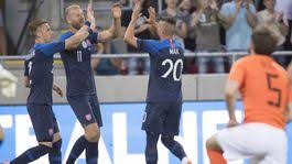 Úvodné vhadzovanie je naplánované o 18:00. Online Slovensko Holandsko Futbal Pravda Sk