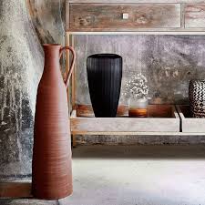 Les Tendances Deco A Ne Pas Louper Cet Automne Hiver Elle Decoration Vase Ceramique Vase En Ceramique