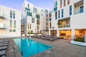 Studio in los angeles liegt die große einer wohnung zwischen 55m² und 800m². One Lux Stay At G8 Wohnungen Los Angeles