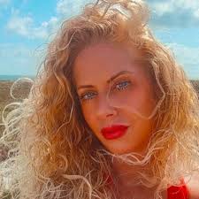 Lynne Evans (@remember267)