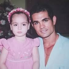 Ferdinando Valencia comparte antigua foto con su hija Sofi y fans dicen que  es idéntica a Tadeo