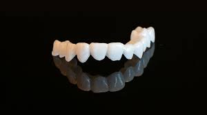 はめるだけで綺麗な白い歯「審美用マウスピース 」｜東戸塚OCEANS DENTAL CLINIC