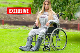 Jun 14, 2021 · katie price and carl woods flew out for another romantic trip (picture: Katie Price Almost Died And Feared Losing Both Legs In Horror Fall From 25 Feet Fr24 News English