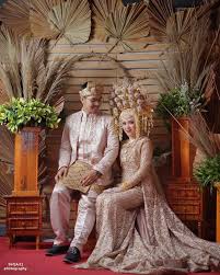 Harga terbaru couple baju pengantin adat jawa bahan bludru full payet. Paket Rias Pengantin Padang Modern Tradisional Modern Sewa Baju Adat Pakaian Adat Sewa Baju Muslimah Wedding Dress Muslimah Wedding Dream Wedding