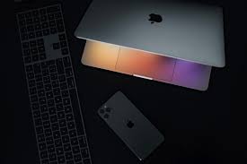 Hellotech also offers home and business tech support plans starting at $9.99. Mobile Macsters