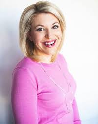 Karen Correll's Instagram, Twitter & Facebook