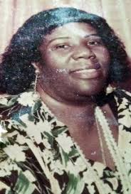 Lola Poole's Instagram, Twitter & Facebook