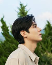 Vì sao Lee Min Ho vẫn là diễn viên Hàn được yêu thích số 1 toàn cầu 11 năm  liên tiếp bất chấp tranh cãi?