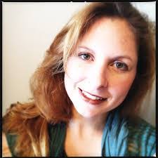 Maxine Cunningham's Instagram, Twitter & Facebook