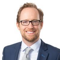 Robert Ishak's Instagram, Twitter & Facebook