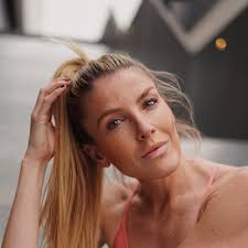 Bárbara Munar, experta en envejecimiento: «Las mujeres que son optimistas  llegan a vivir hasta 15 años más»