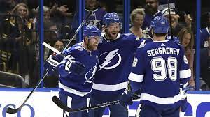 The Bruins Had The Lightning On The Ropes Then They Blew A 2 Goal Lead The Boston Globe Nhl Nhl Playoffs Bruins