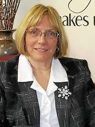 Lynn Mcmullin's Instagram, Twitter & Facebook