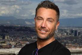 Conquista l'Inghilterra e torna in Italia, lo chef Gino D'Acampo sbarca in  tv