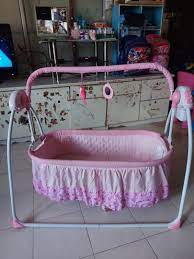 Katil buaian bayi dengan kelambu dan roda. Buaian Bayi Babies Kids Cots Cribs On Carousell