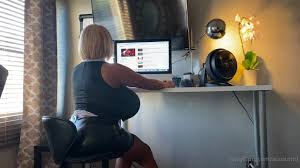 Hot Mom Allegra Cole - Anal POV from OnlyFans