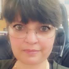 Stephanie Lunt's Instagram, Twitter & Facebook