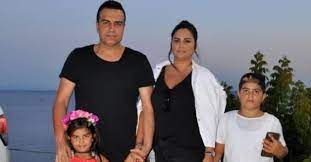 Evlendikten sonra ise kocası berdan mardini'nin ' eşim ayaklarımı yıkar, bana hizmet eder terliklerimi ayağıma. Berdan Mardini Nin Eski Esi Fatos Karademir Bacagindan Vuruldu Apar Topar Hastaneye Kaldirildi Takvim