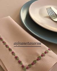 Hayirli Cumalar Bu Urun Servis Takimidir 9 Parcadan Olusuyor Sekiz Kisilik Masa Ortusu Ortun Hand Work Embroidery Hand Embroidery Hand Embroidery Patterns