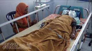 Wisata bahari lamongan atau wbl merupakan objek wisata yang berada di alamat jl raya paciran, paciran, kabupaten lamongan, jawa timur yang tentunya sudah tidak asing lagi ditelinga masyarakat setempat karena tempata wisata ini sudah berdiri sejak tanggal 14 november 2004 dan kini tempat. Bocah Yang Tertimpa Reruntuhan Beton Di Wbl Akhirnya Meninggal Kondisi Ibunya Bikin Trenyuh Halaman All Surya