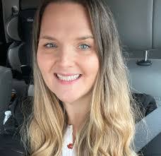 Melissa Considine's Instagram, Twitter & Facebook