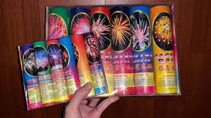 Kejadian kereta yang membawa sejumlah mercun bola yang banyak dan mengakibatkan letupan yang kuat dipercayai akibat mangsa menghisap rokok di dalam kenderaan yang dibawanya. Big Single Shot Firework Cactus Rain Lemang Besar Merdeka Mercun Youtube