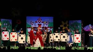 Alice im wunderland haben 14 kulturschaffende und pädagogen für kinder im alter von 3 bis 8 jahren als. Wunderland Alice Musical Freising