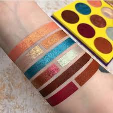 Aquele Swatch De Respeito Paletas Juvias Place A Pronta Entrega Aqui Universodamaquiagem Ofici Moonchild Glow Kit Eyeshadow Palette Makeup Swatches
