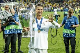 Real madrid hat als erstes team zweimal in folge die champions league gewonnen. Champions League Aus Werden Messi Und Ronaldo Nun Abgelost Mopo De