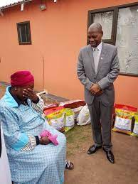 Health minister zweli mkhize has declared an assortment of gifts he received. Dr Zweli Mkhize On Twitter The Muslim World League Represented By Mr Sheik Walid El Saadi Came Through And Built The New House The Themba Njilo Foundation Sponsored The Furniture