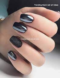 Inspírate con estos diseños de uñas decoradas y nail art. 20 Einfache Schwarze Nail Art Design Ideen Blacknails Black Nail Art Design Ideas Esmalte De Unas Blancas Manicura De Unas Unas Gel Decoradas