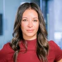 Tara Kelly's Instagram, Twitter & Facebook