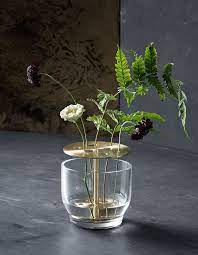 Une Decoration Doree Pour Un Interieur Super Solaire Elle Decoration Petit Vases Vase Fleur Decoration